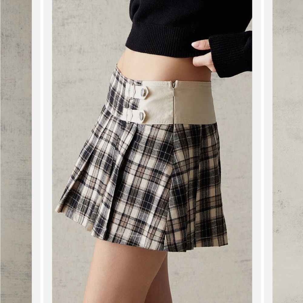 NWT Kendall & Kylie Plaid Cargo Mini Skirt